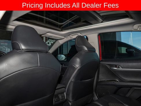 Used 2023 Toyota Camry XSE FWD image 8