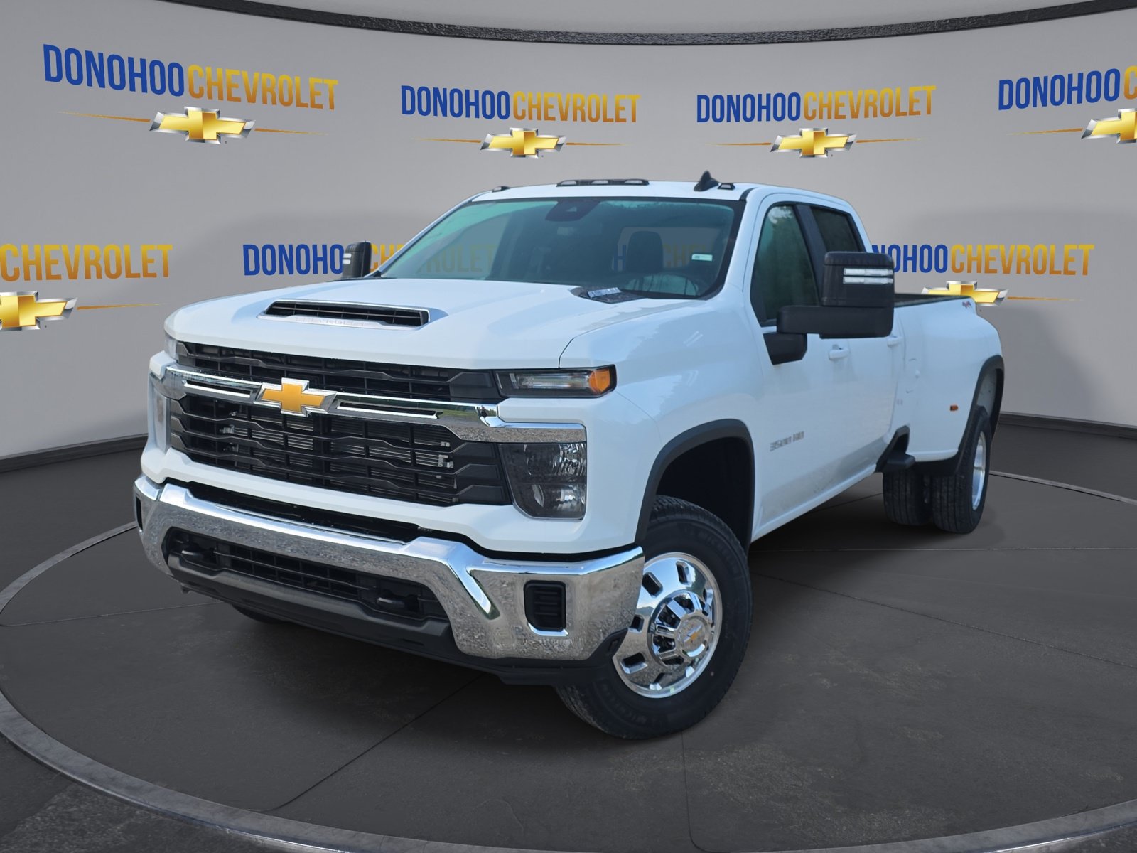 New 2026 Chevrolet Silverado 3500 LT AWD/4WD image 4