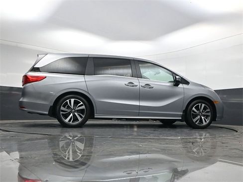 Used 2024 Honda Odyssey Touring image 37