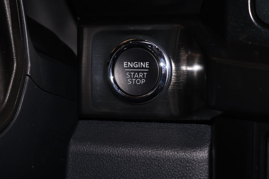 New 2027 Ford F350 Lariat w/ Black Appearance Package AWD/4WD image 24