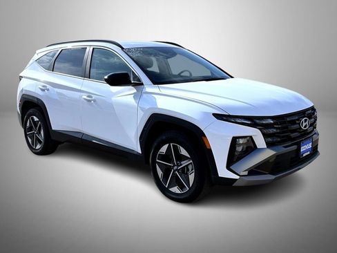 Used 2025 Hyundai Tucson SEL AWD/4WD image 3