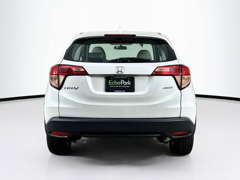 Used 2018 Honda HR-V LX image 7
