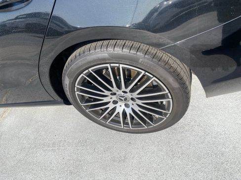 Used 2023 Mercedes-Benz C 300 Sedan image 6