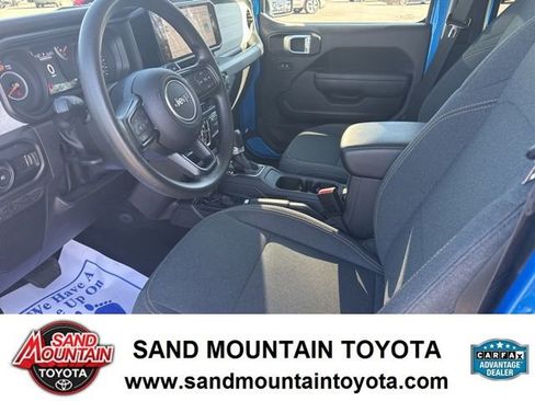 Used 2025 Jeep Wrangler Sport image 10