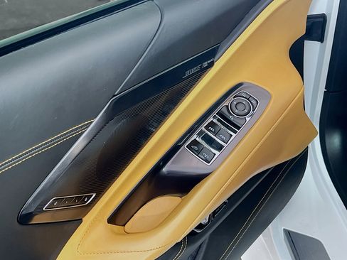 Used 2023 Chevrolet Corvette Stingray Premium Conv w/ Z51 Performance Package RWD image 13