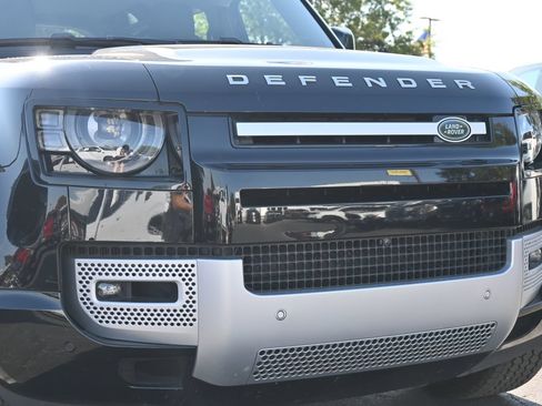 Used 2025 Land Rover Defender 110 S AWD/4WD image 28