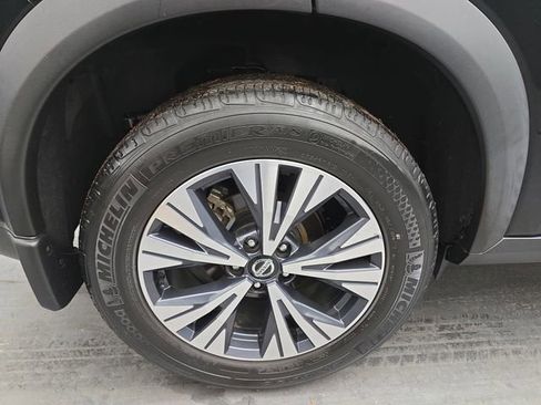 Used 2021 Nissan Rogue SV image 20