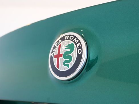 New 2025 Alfa Romeo Giulia AWD w/ Veloce Package AWD image 25