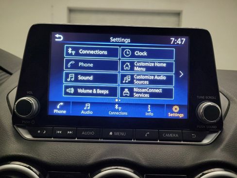 Used 2025 Nissan Sentra SV FWD image 25