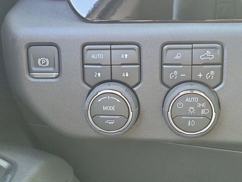 New 2026 Chevrolet Silverado 1500 LT Trail Boss w/ LT Trail Boss Premium Package image 15