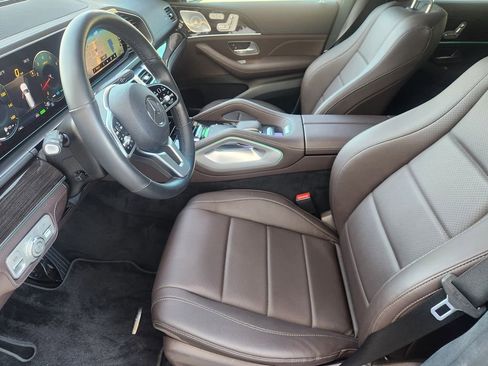 Used 2021 Mercedes-Benz GLS 450 4MATIC image 13