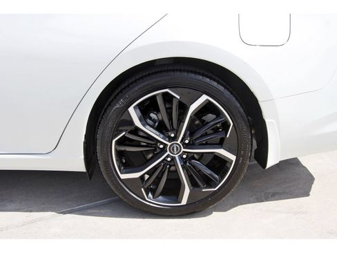 Certified 2025 Nissan Altima 2.5 SR FWD image 29