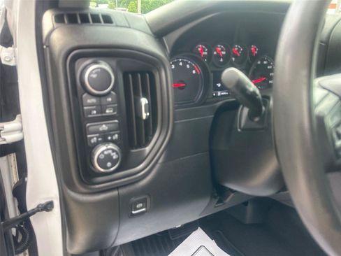 Used 2019 Chevrolet Silverado 1500 Custom w/ Custom Value Package AWD/4WD image 22