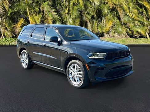 Used 2025 Dodge Durango GT w/ Blacktop Package image 2