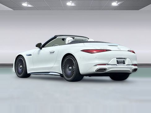 Used 2026 Mercedes-Benz Maybach SL 680 image 3