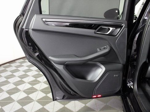 Certified 2025 Porsche Macan Turbo AWD/4WD image 34