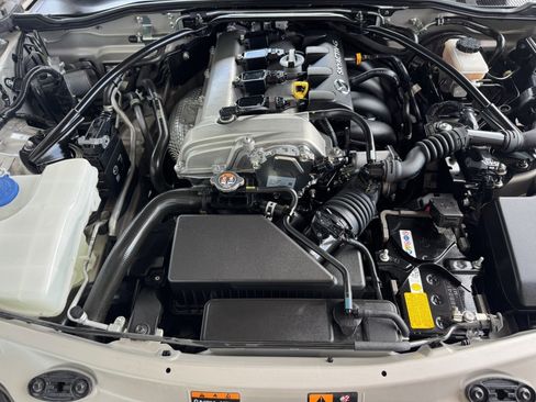 Used 2023 MAZDA MX-5 Miata Grand Touring w/ Appearance Package image 32