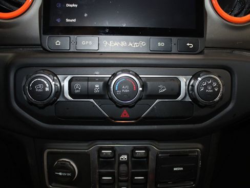 Used 2018 Jeep Wrangler Unlimited Sport S image 50