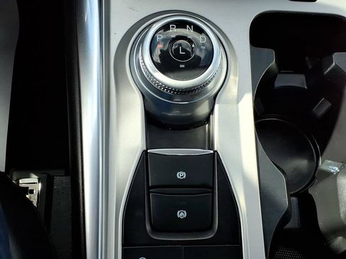 Used 2023 Ford Explorer XLT w/ Equipment Group 202A AWD/4WD image 20