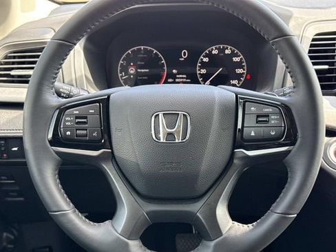 Used 2026 Honda Odyssey EX-L image 13