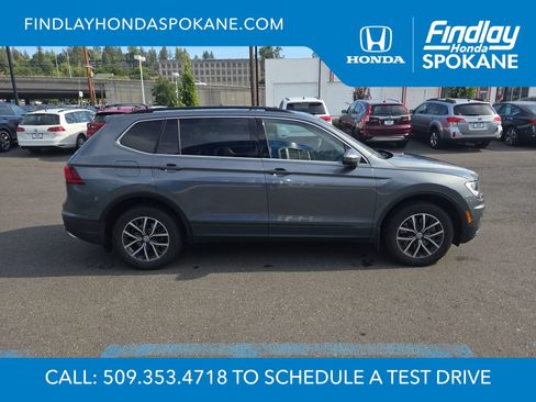 Used 2019 Volkswagen Tiguan SE w/ Panoramic Sunroof Package AWD/4WD image 6