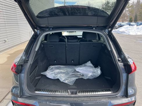 Used 2025 Audi Q5 Premium Plus w/ Premium Plus image 59