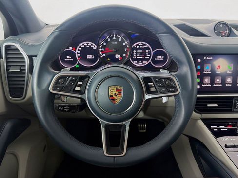 Used 2022 Porsche Cayenne S Platinum AWD/4WD image 12