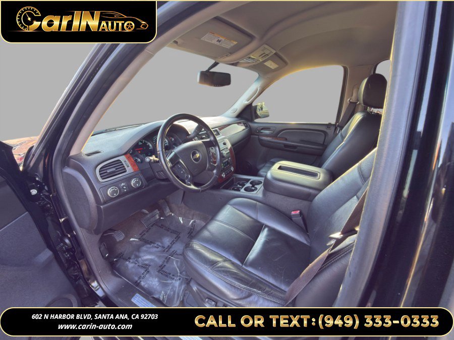 Used 2009 Chevrolet Tahoe LT w/ Luxury Package AWD/4WD image 16