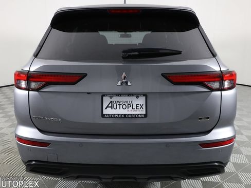 Used 2024 Mitsubishi Outlander SE Black Edition FWD image 6