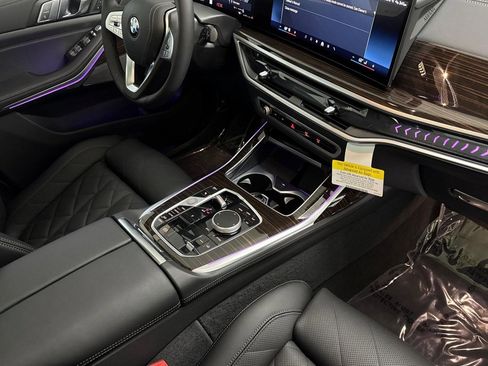 Used 2026 BMW X7 xDrive40i w/ Premium Package image 27