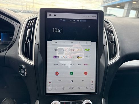 Used 2024 Ford Edge SEL image 20