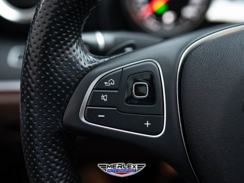 Used 2018 Mercedes-Benz E 300 300 image 24