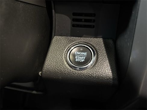 Used 2021 Ford Expedition Platinum image 18