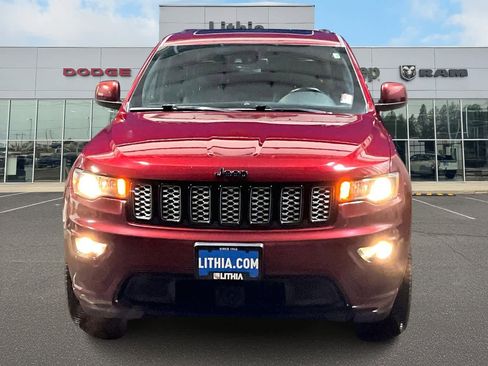 Used 2020 Jeep Grand Cherokee Altitude image 6