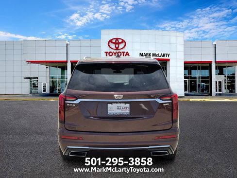 Used 2022 Cadillac XT6 Premium Luxury FWD image 4