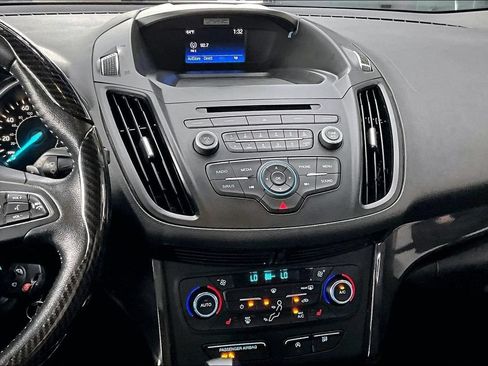 Used 2017 Ford Escape SE w/ SE Sport Appearance Package FWD image 9