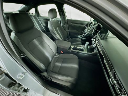 Used 2025 Honda Civic Sport image 30