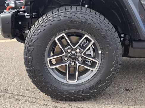 New 2026 Jeep Gladiator Mojave AWD/4WD image 6