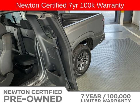 Used 2025 Nissan Frontier SV RWD image 37