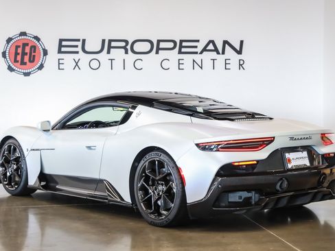 Used 2022 Maserati MC20 Coupe RWD image 10