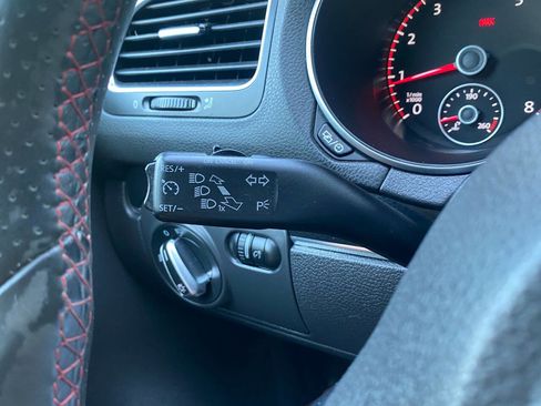 Used 2014 Volkswagen GTI Driver's Edition FWD image 23