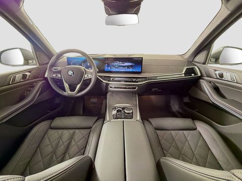 Certified 2025 BMW X5 xDrive40i w/ Climate Comfort Package image 9