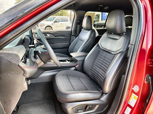 Used 2026 Ford Explorer ST-Line w/ ST-Line Street Pack RWD image 11