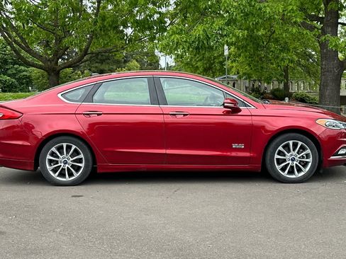 Used 2017 Ford Fusion Energi SE FWD image 8