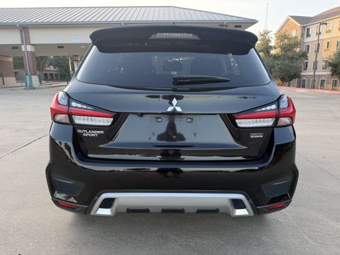 Used 2020 Mitsubishi Outlander Sport ES FWD image 6