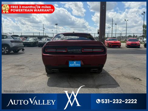 Used 2022 Dodge Challenger GT RWD image 6