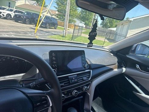 Used 2020 Honda Accord EX image 34