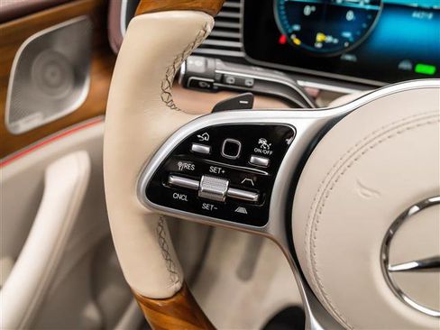 Used 2021 Mercedes-Benz Maybach GLS 600 4MATIC image 25