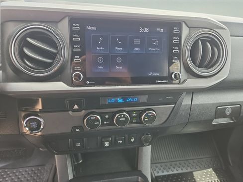 Certified 2022 Toyota Tacoma TRD Off-Road RWD image 19