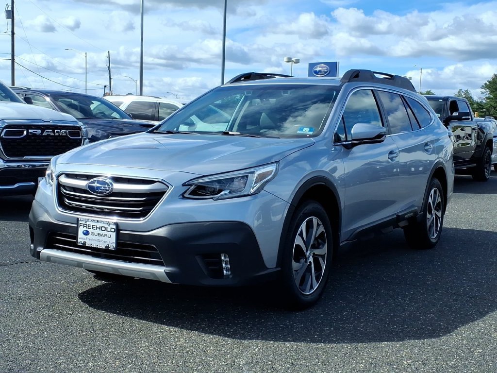 Used 2020 Subaru Outback Limited w/ Popular Package #2 AWD/4WD image 3